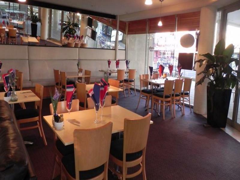 Riverside Aparthotel 4*